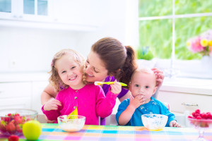 8 Common Mistakes Parents Make When Feeding Toddlers